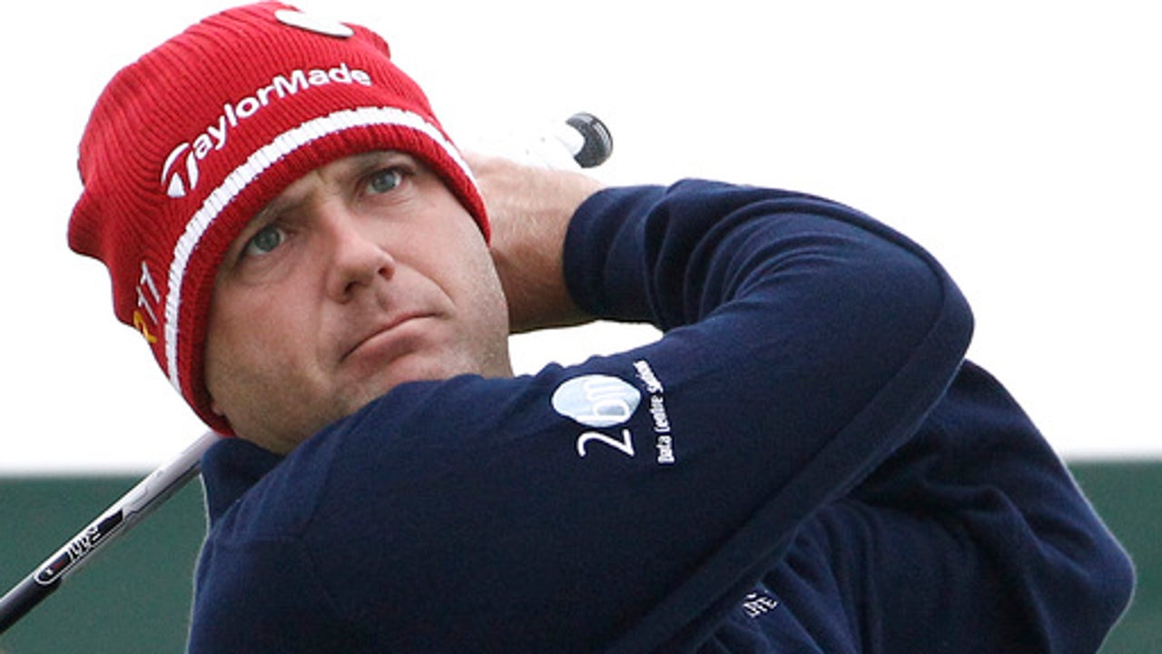 Storm stays calm to lead McIlroy by 3 shots at SA Open